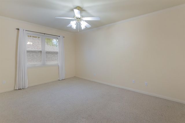 3642 Oak Leaf Cir, Tyler, TX 75707