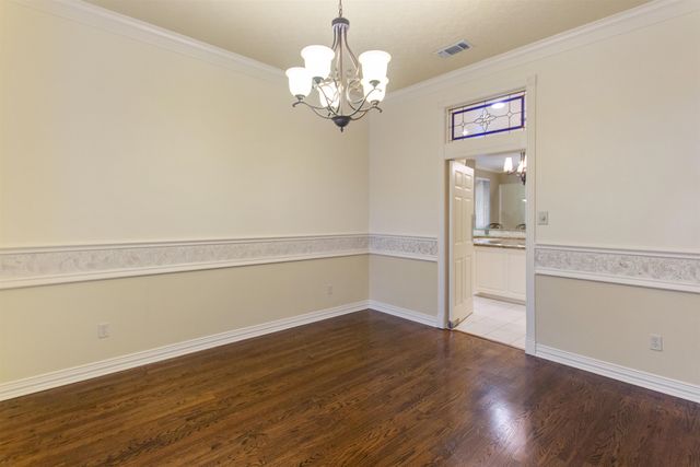 3642 Oak Leaf Cir, Tyler, TX 75707