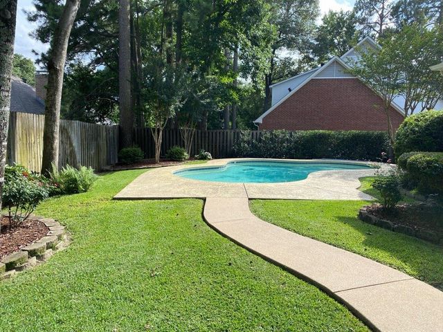 3642 Oak Leaf Cir, Tyler, TX 75707