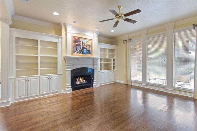 3642 Oak Leaf Cir, Tyler, TX 75707