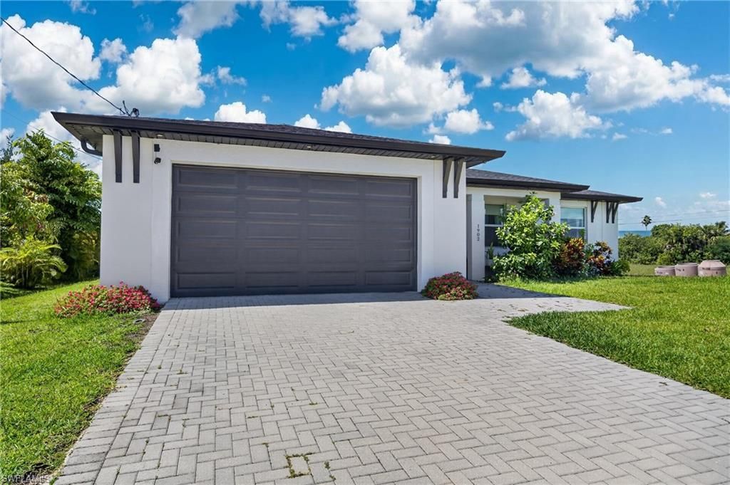Image 1 of property listing at 1902 NE 20th ST, Cape Coral, FL 33909