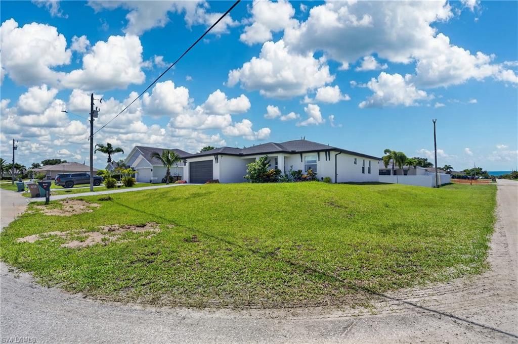 Image 13 of property listing at 1902 NE 20th ST, Cape Coral, FL 33909