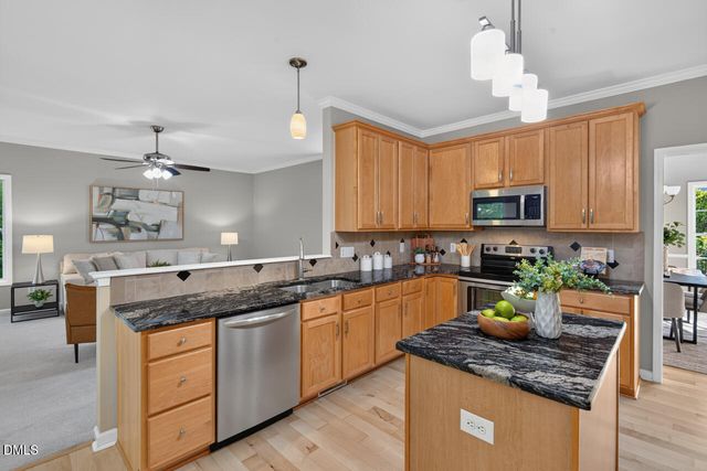 115 Camille Court, Chapel Hill, NC 27516