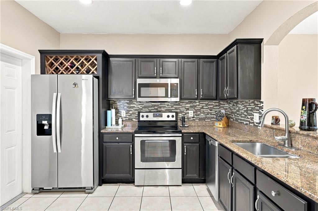 9977 Chiana CIR, FORT MYERS, FL 33905 — photo 3