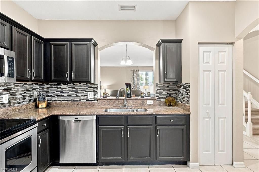 9977 Chiana CIR, FORT MYERS, FL 33905 — photo 4