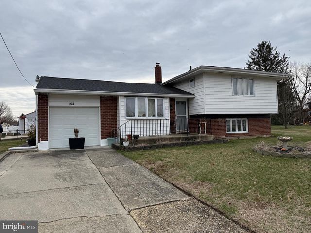 237 CAPITAL DR, Mantua, NJ 08051