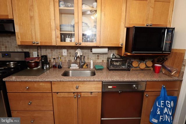 237 CAPITAL DR, Mantua, NJ 08051