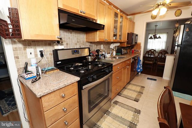 237 CAPITAL DR, Mantua, NJ 08051