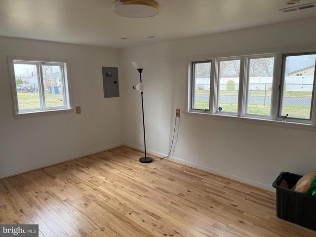 237 CAPITAL DR, Mantua, NJ 08051