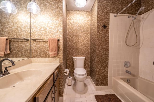 9250 Talus Circle, Eden Prairie, MN 55347