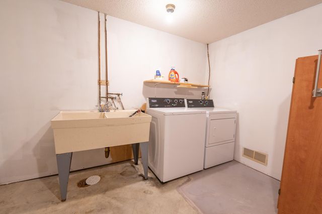 9250 Talus Circle, Eden Prairie, MN 55347