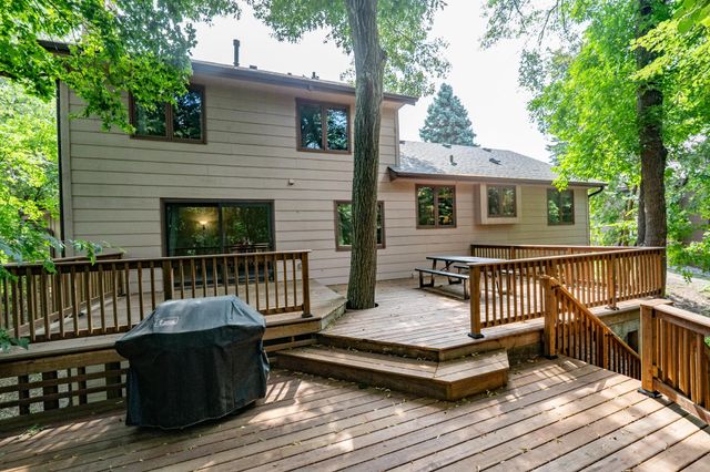 9250 Talus Circle, Eden Prairie, MN 55347