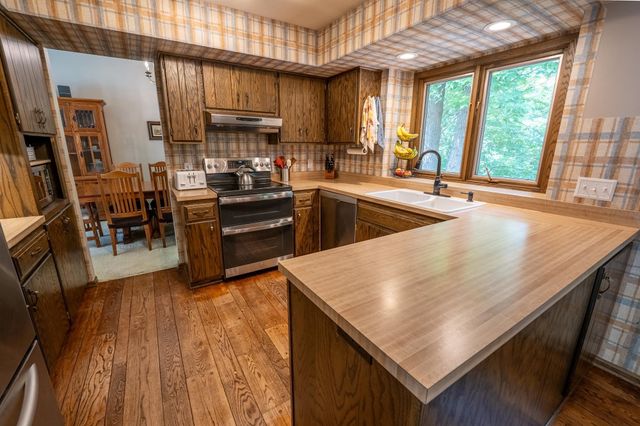 9250 Talus Circle, Eden Prairie, MN 55347