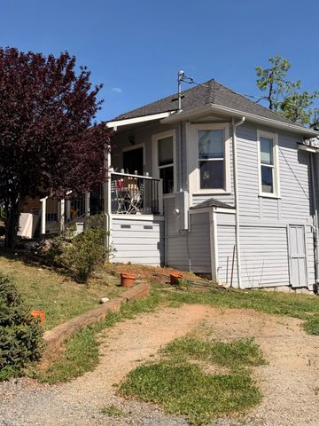 33 Kneeland St, Colfax, CA 95713