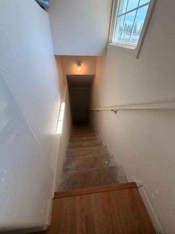 33 Kneeland St, Colfax, CA 95713