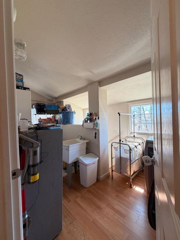 33 Kneeland St, Colfax, CA 95713