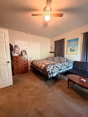 33 Kneeland St, Colfax, CA 95713