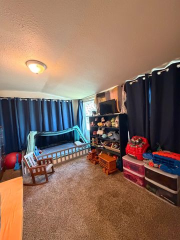 33 Kneeland St, Colfax, CA 95713