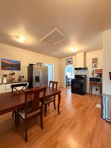 33 Kneeland St, Colfax, CA 95713