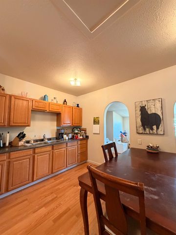 33 Kneeland St, Colfax, CA 95713