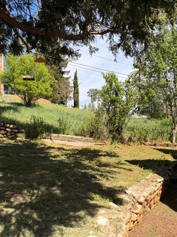 33 Kneeland St, Colfax, CA 95713