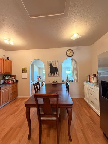 33 Kneeland St, Colfax, CA 95713