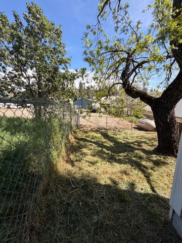 33 Kneeland St, Colfax, CA 95713