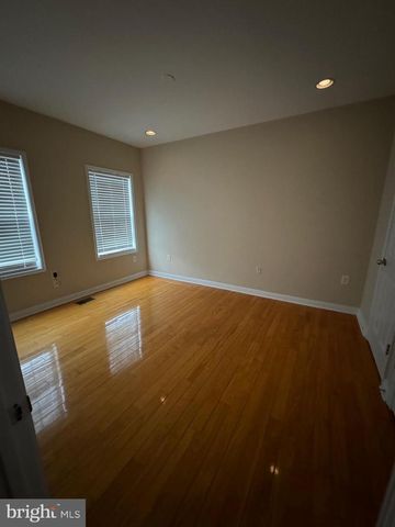 2239 RIDGE PL SE, Washington, DC 20020