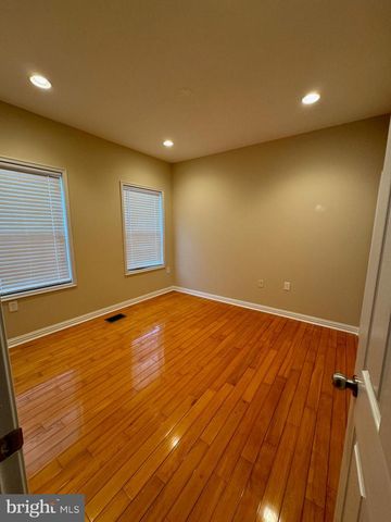 2239 RIDGE PL SE, Washington, DC 20020