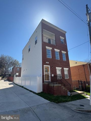 2239 RIDGE PL SE, Washington, DC 20020