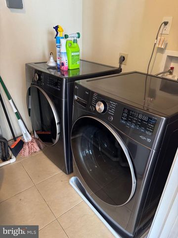 2239 RIDGE PL SE, Washington, DC 20020