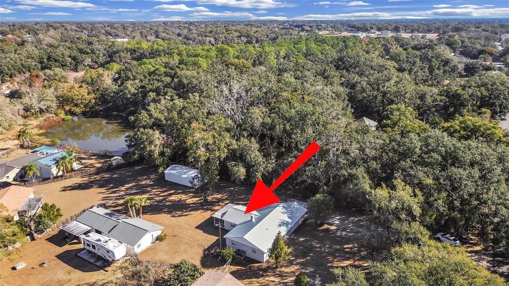 Image 2 of property listing at 740 KNOWLES ROAD, Brandon, FL 33511