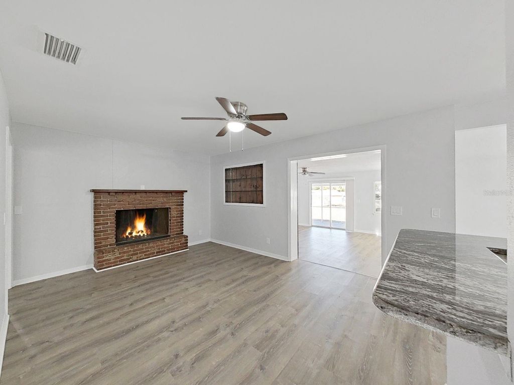 Image 17 of property listing at 740 KNOWLES ROAD, Brandon, FL 33511