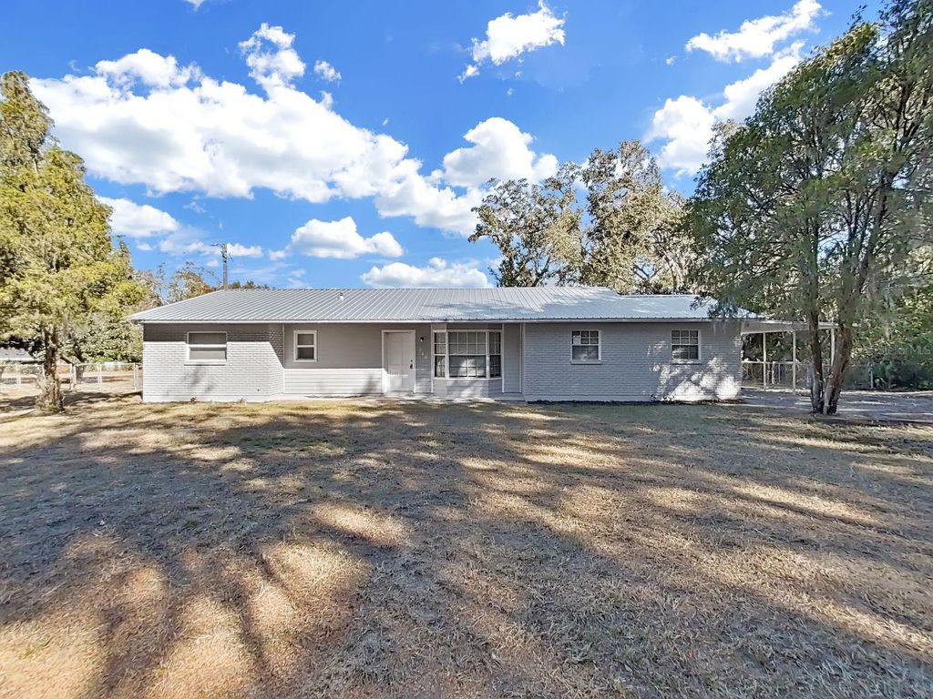 Image 3 of property listing at 740 KNOWLES ROAD, Brandon, FL 33511