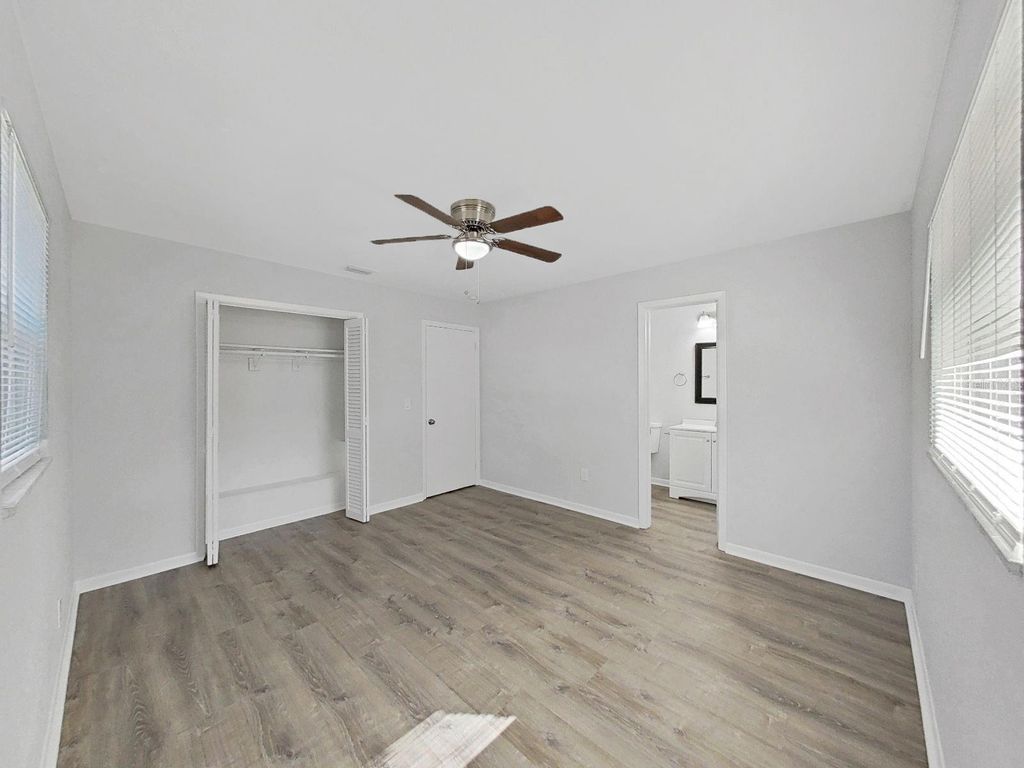 Image 25 of property listing at 740 KNOWLES ROAD, Brandon, FL 33511