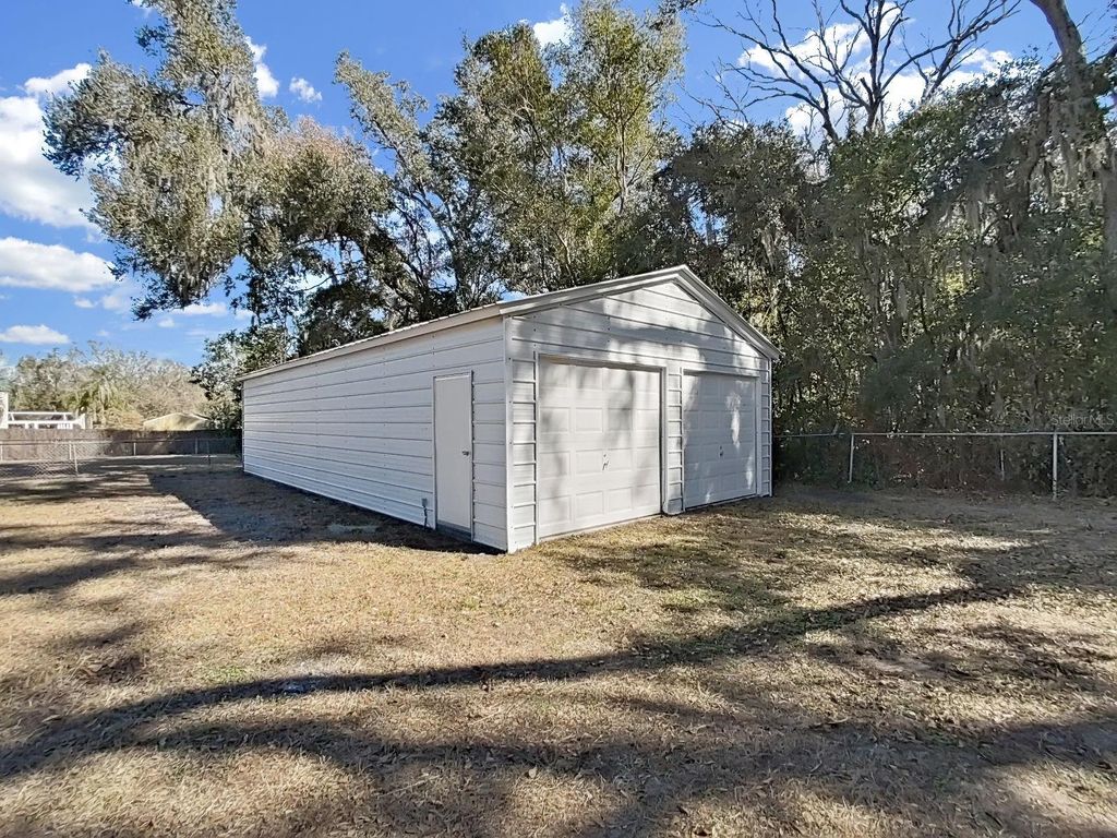 Image 39 of property listing at 740 KNOWLES ROAD, Brandon, FL 33511