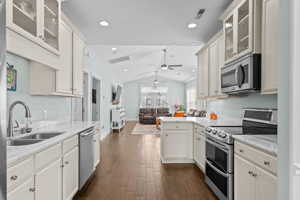 728 Ashland Ave., North Myrtle Beach, SC 29582 — photo 4