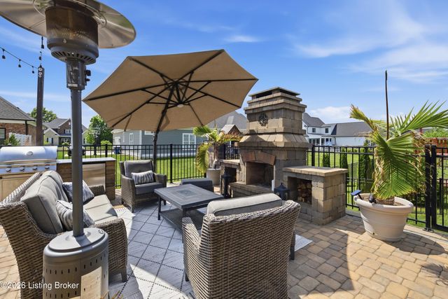 6368 Clore Ln, Crestwood, KY 40014