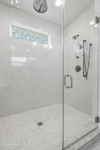 6368 Clore Ln, Crestwood, KY 40014