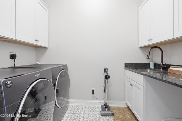 6368 Clore Ln, Crestwood, KY 40014