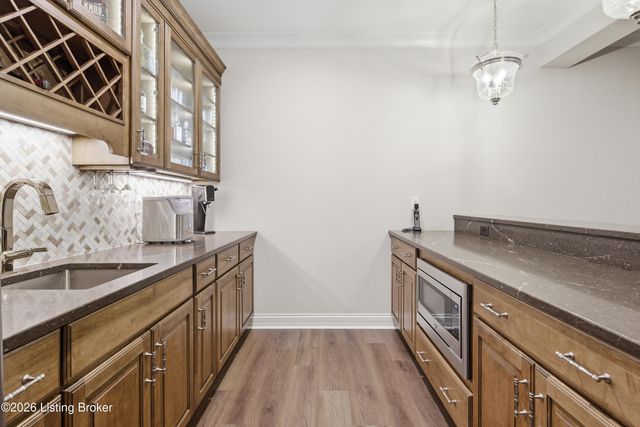 6368 Clore Ln, Crestwood, KY 40014