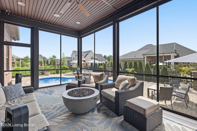 6368 Clore Ln, Crestwood, KY 40014