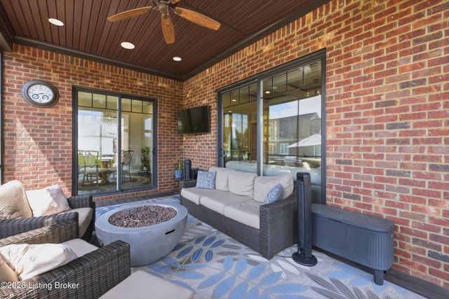 6368 Clore Ln, Crestwood, KY 40014