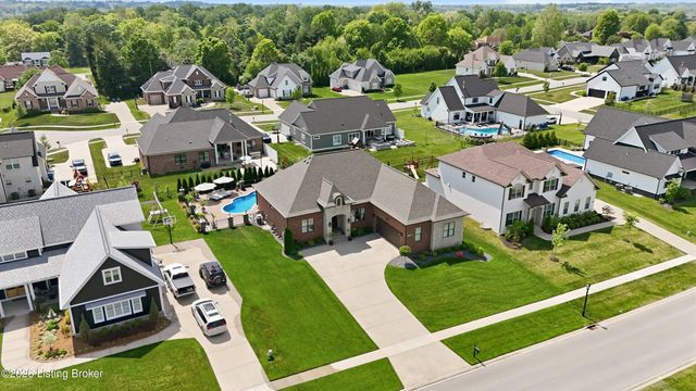 6368 Clore Ln, Crestwood, KY 40014