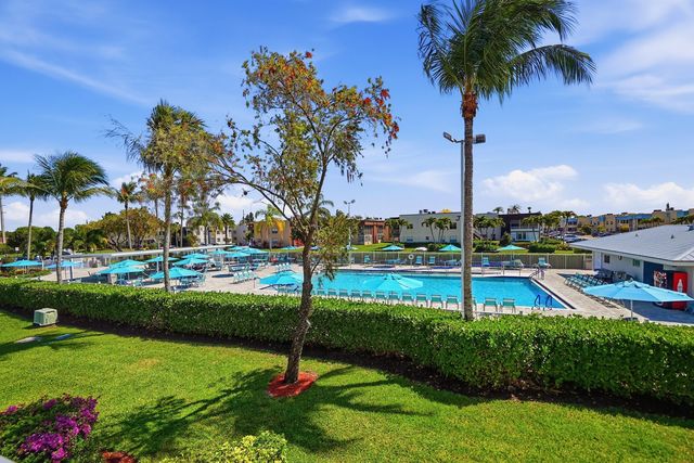 422 Burgundy I, Delray Beach, FL 33484