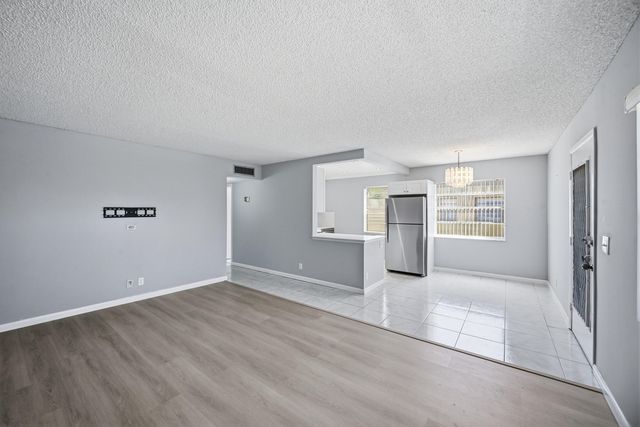 422 Burgundy I, Delray Beach, FL 33484