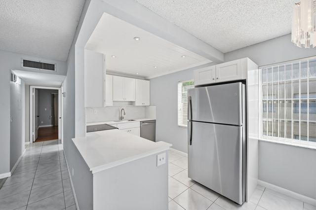 422 Burgundy I, Delray Beach, FL 33484