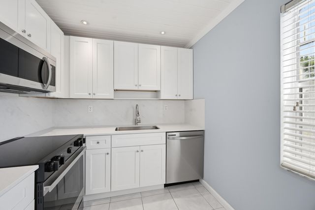 422 Burgundy I, Delray Beach, FL 33484