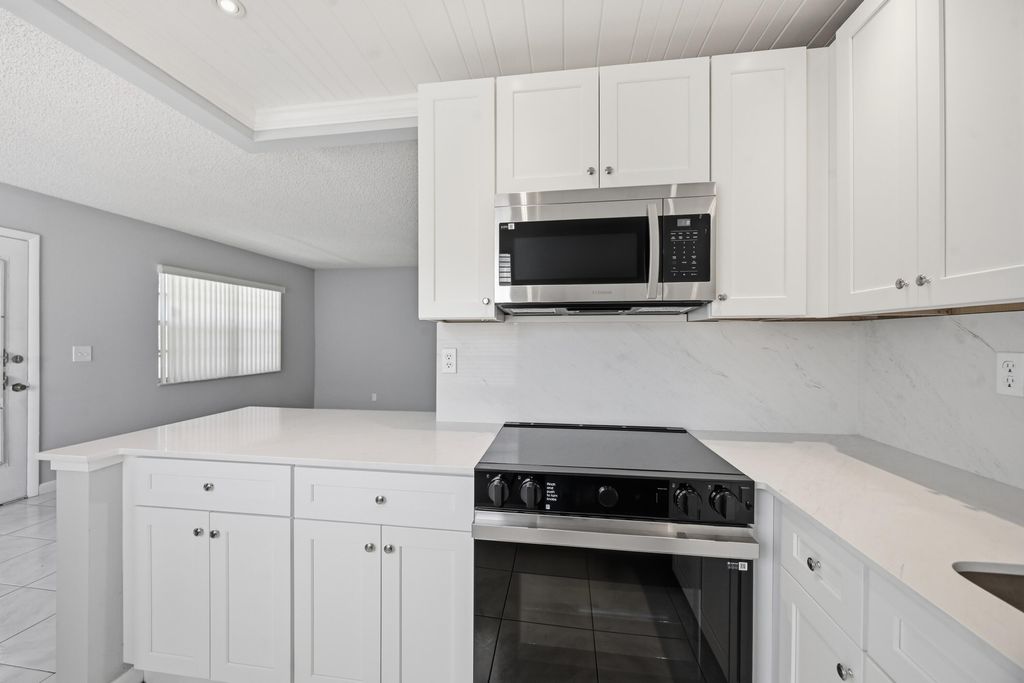 422 Burgundy I, Delray Beach, FL 33484