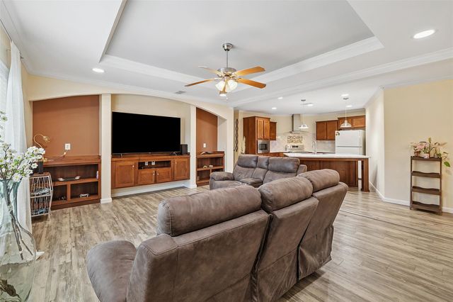 418 Lenora DR, Taylor, TX 76574